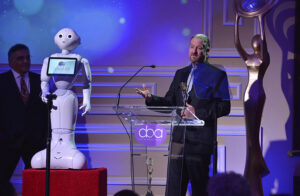 RobotLab CEO Elad Inbar accepts Innovation Award