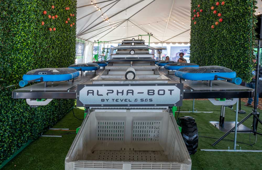 A hero image of the new Tevel Alpha-bot harvesting platform.