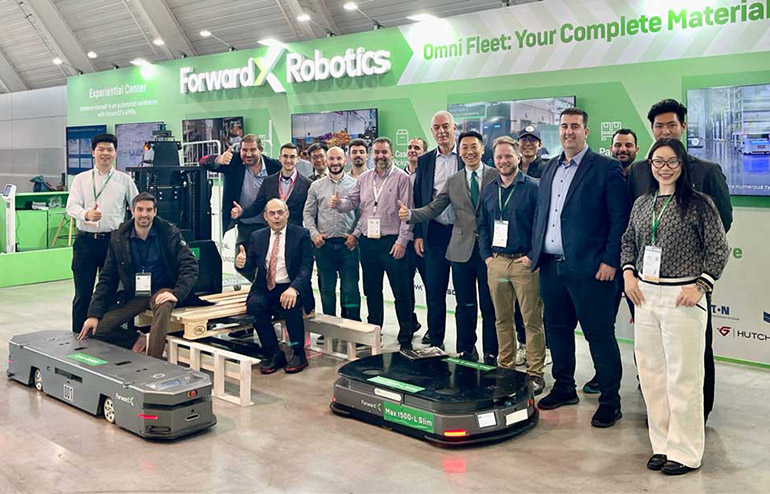 ForwardX and VOYATZOGLU's teams met at Logimat.