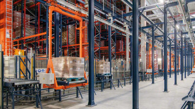 An image of the inside of the PepsiCo automated warehouse in Poland using Mecalux technology.