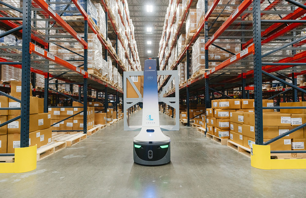 A Locus AMR working in the new EVERSANA pharmaceutical warehouse.