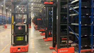 An image of Guozi's robots working in a Staples facility.