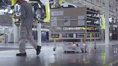 One of ForwardX's Flex series AMRs.