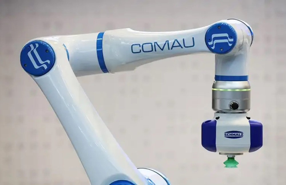 A Comau MyCo Cobot.