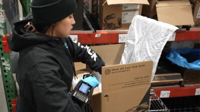 ColdTrack Live works with wearable scanners and inventory software for packing accuracy.