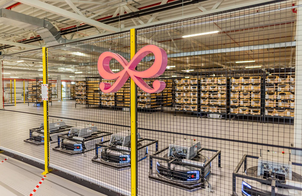 Geek+ robots inside the Hunkemöller warehouse in Almere, the Netherlands.