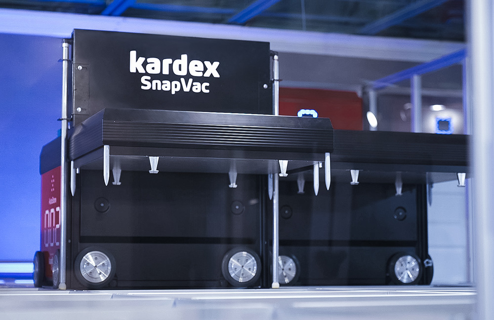 The Kardex SnapVac automated cleaning system can navigate an automated storage and retrieval system grid.
